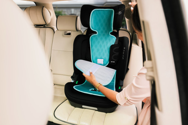 Priedušná podložka do autosedačky Breeze sk. 2/3, Aquatic Green 10