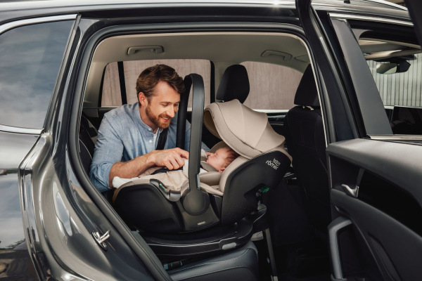 Autosedačka Baby-Safe Pro Vario Base 5Z Bundle Classic, Deep Grey 9