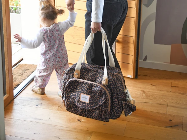 Prebaľovacia taška Geneva Leopard 4