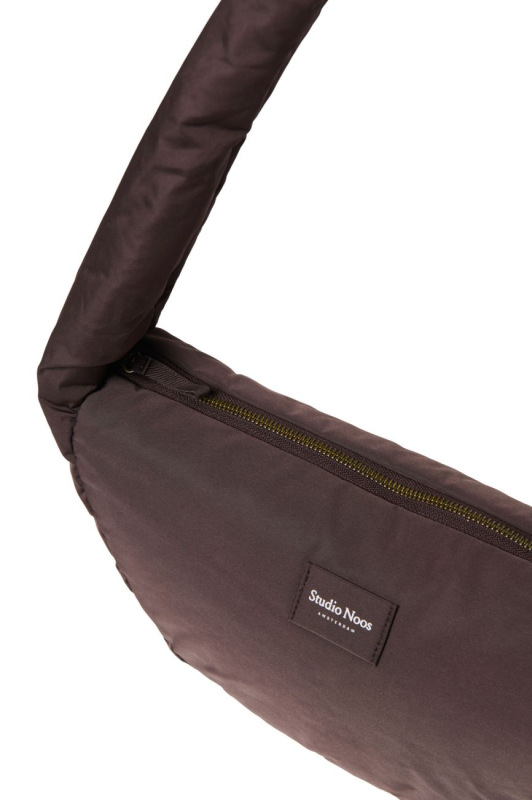 STUDIO NOOS - Puffy Mini Cross Body Bag | Brown 3