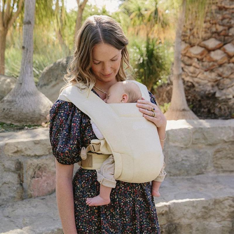 ERGOBABY | Nosič EMBRACE - SOFT KNIT - CREAM