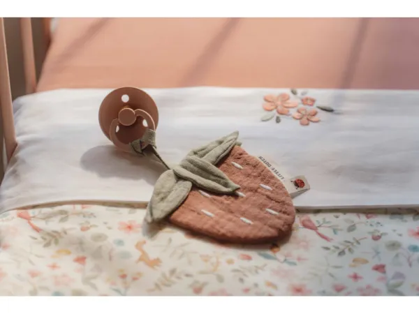 Prívesok na cumlík Jahoda 2