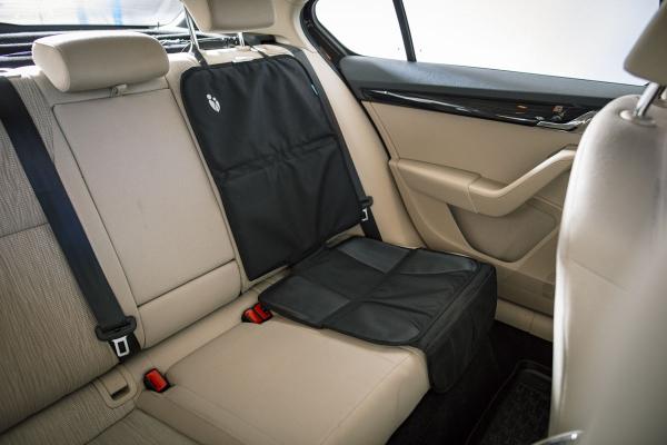 Ochrana sedadlá pod autosedačku