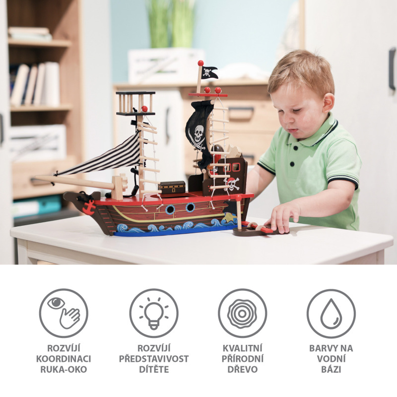 Dřevěná pirátská loď 1