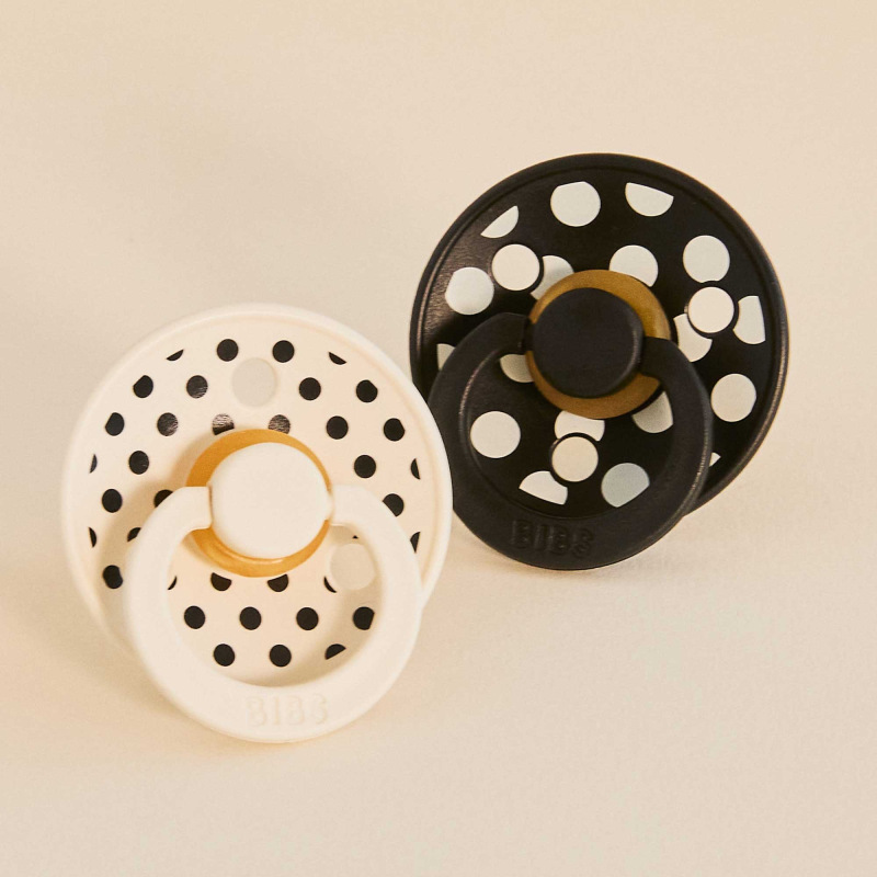 BIBS STUDIO Colour Polka Ivory/Black anatomický cumlík z kaučuku 2ks - veľkosť 2 1