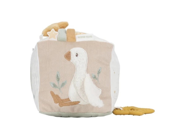 Kocka textilná s aktivitami Newborn Naturals 2