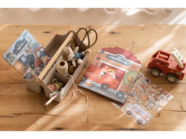 Knižka so samolepkami Hasičská stanica Jim 3