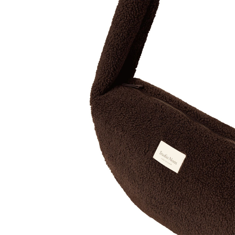STUDIO NOOS - Teddy Mini Cross Body Bag | Chocolate 3
