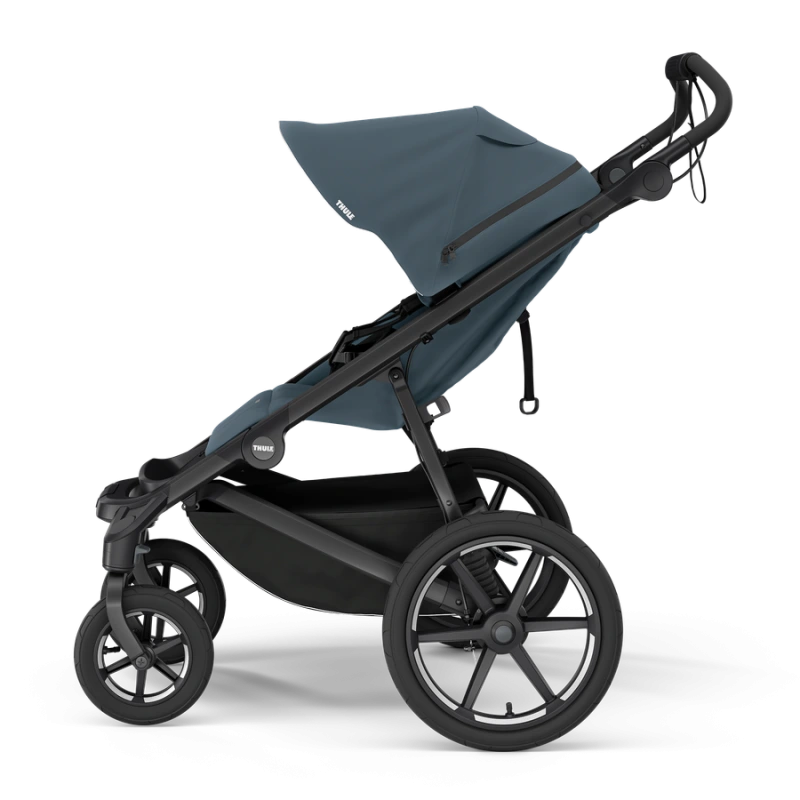 THULE Urban Glide 4-wheel športový kočík Magnetic Buckle – Dark Slate 1