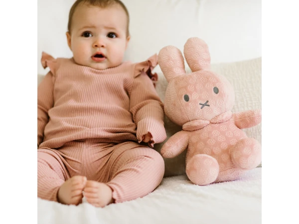 Králiček Miffy Pink Flower 20 cm 1