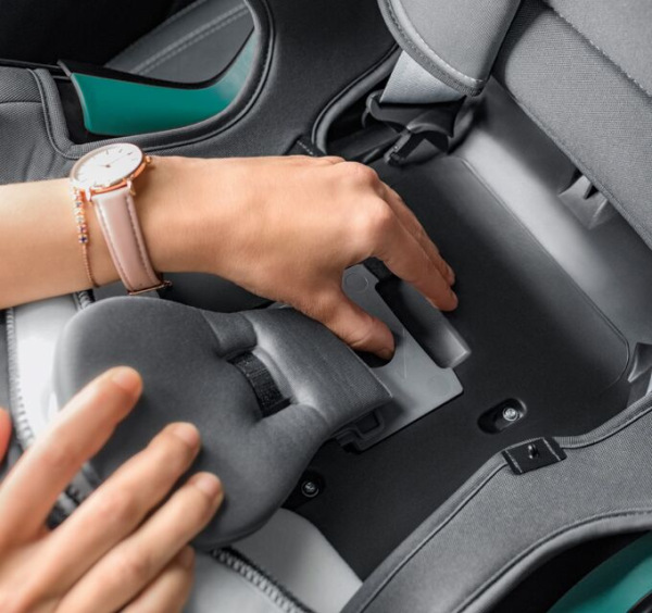 Autosedačka Versafix, Space Black 7