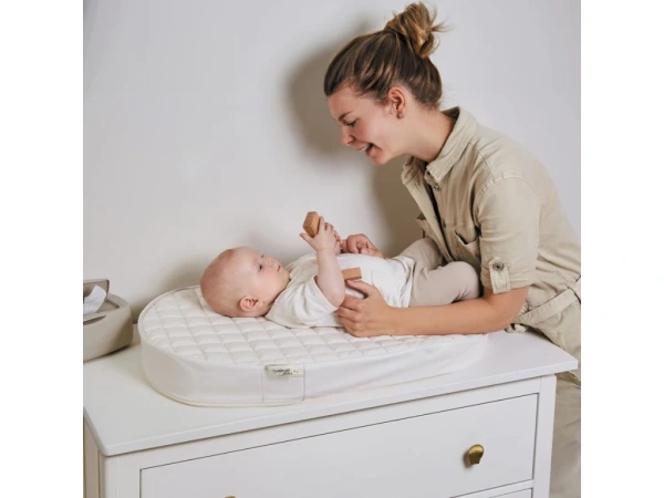 Bébé-Jou Vyhrievaná prebaľovacia podložka Quilted Squares 1