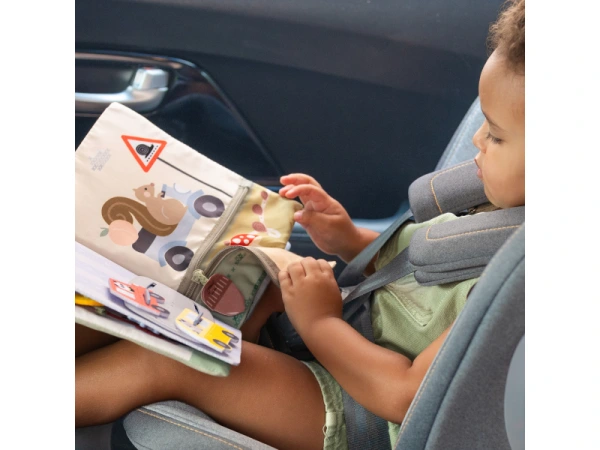 Knižka s aktivitami do auta Busy Book 7