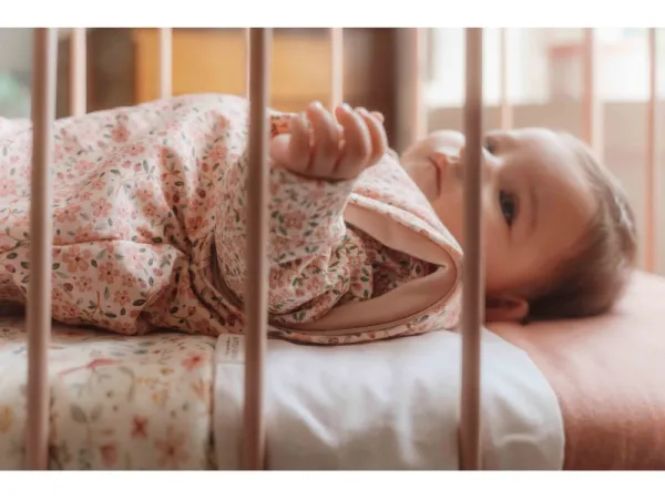 Spací vak s oddeliteľnými rukávmi 110 cm Fairy Floral 2