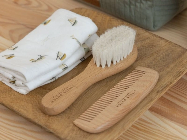 Detský hrebeň a kefa drevená 2