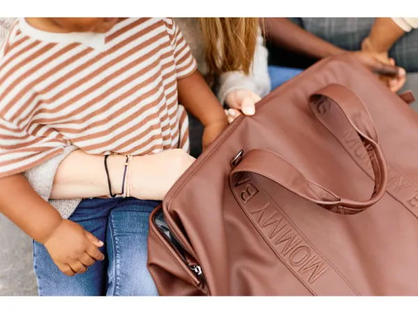 Prebaľovacia taška Mommy Bag Signature Vegan Leather Dark Brown 8
