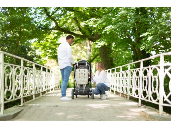 Prebaľovací batoh Family Club Off White 16