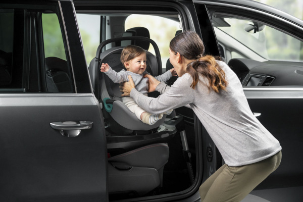 Autosedačka Baby-Safe iSense, Indigo Blue 8