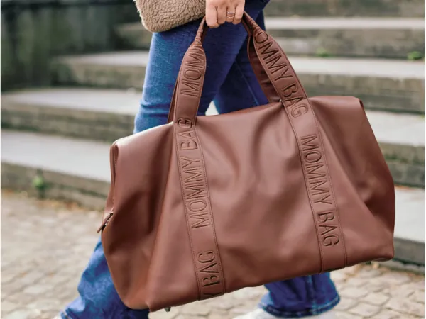 Prebaľovacia taška Mommy Bag Signature Vegan Leather Dark Brown 9