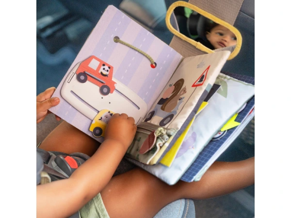 Knižka s aktivitami do auta Busy Book 8