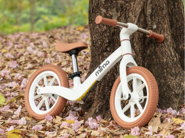 Odrážadlo Zoom Lite White 3