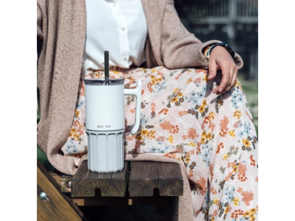 Nerezový termohrnček so slamkou Umi Ivory 720 ml 1