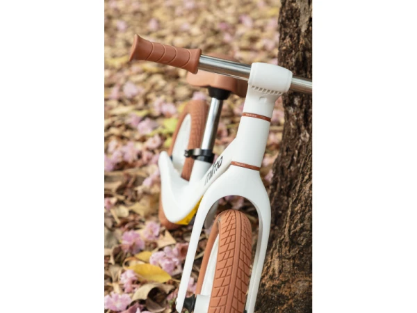 Odrážadlo Zoom Lite White 7