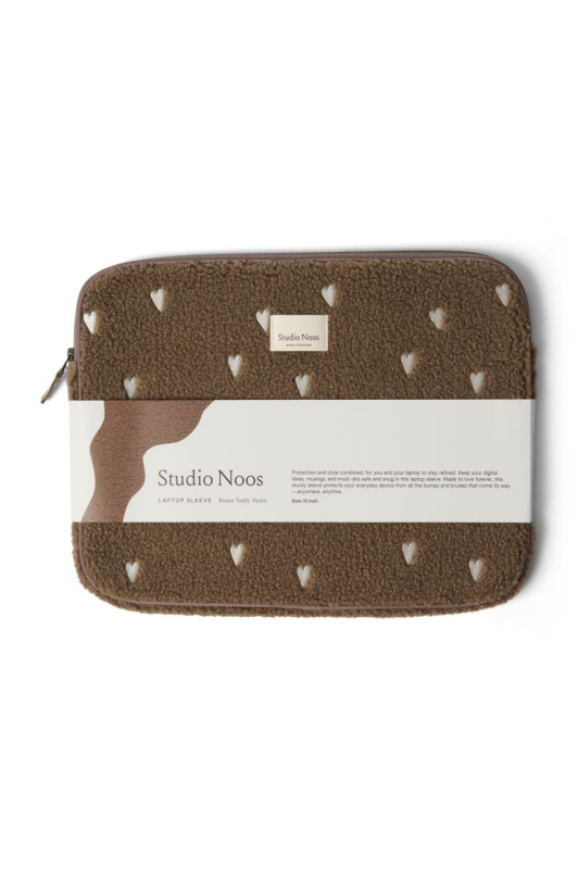 STUDIO NOOS - Teddy Hearts OBAL na Laptop 15´| Brown Hearts