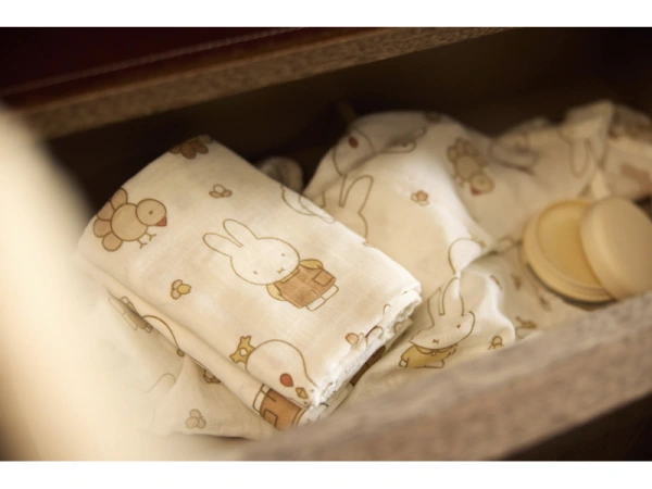 Plienky 3 ks 70x70 cm Miffy Family Farm 4