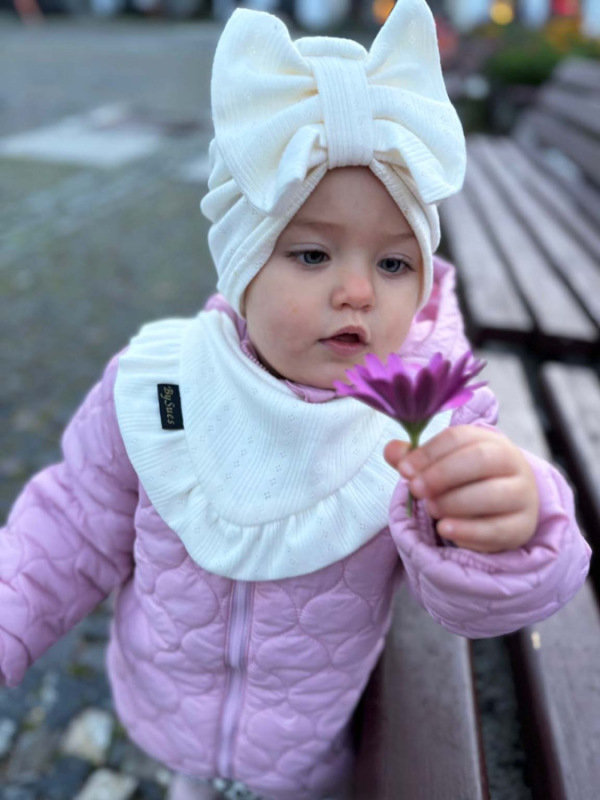 Detský nákrčník madeira - SMOTANOVÝ