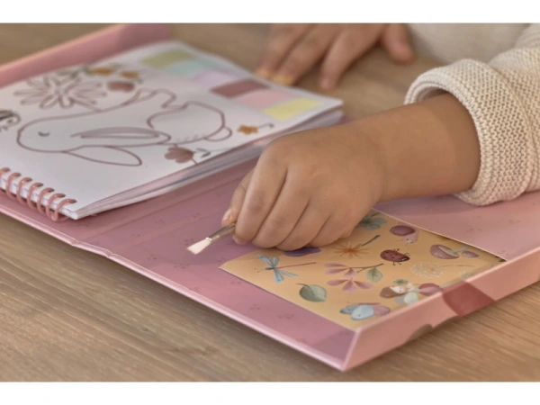 Omaľovánky s vodovkami a samolepkami Rosa Fairy Garden 11