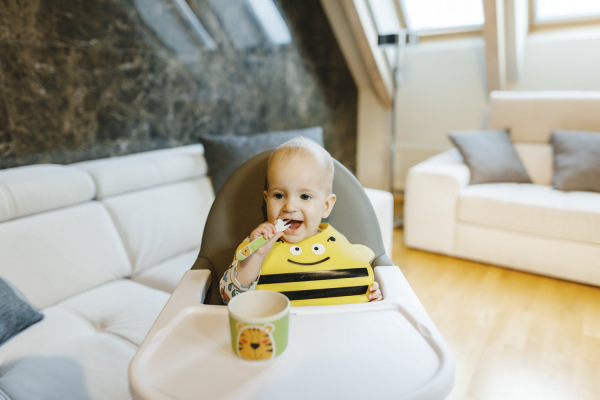 Silikónový podbradník, Bee 1