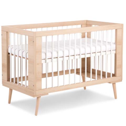 Drevené postieľky pre bábätká