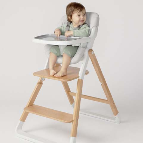 Detské kŕmenie – jedálenské stoličky a potreby pre bábätká