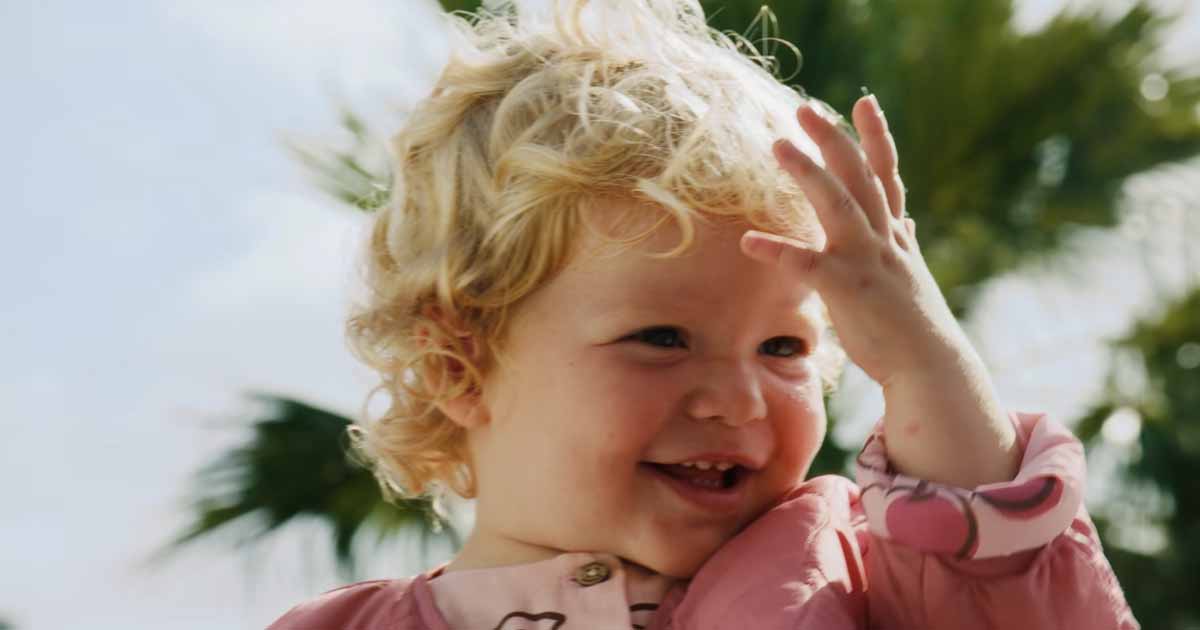 Dievčatko v letnom oblečení Mayoral