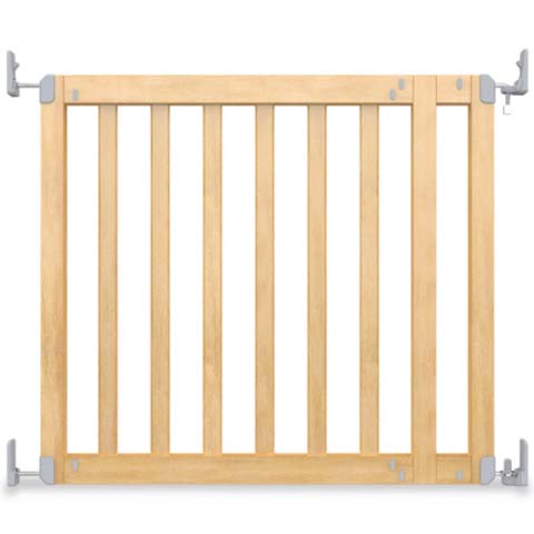 Bezpečnostná zábrana na schody alebo ku krbu pre deti, ktorá zabraňuje vstupu do nebezpečných miest